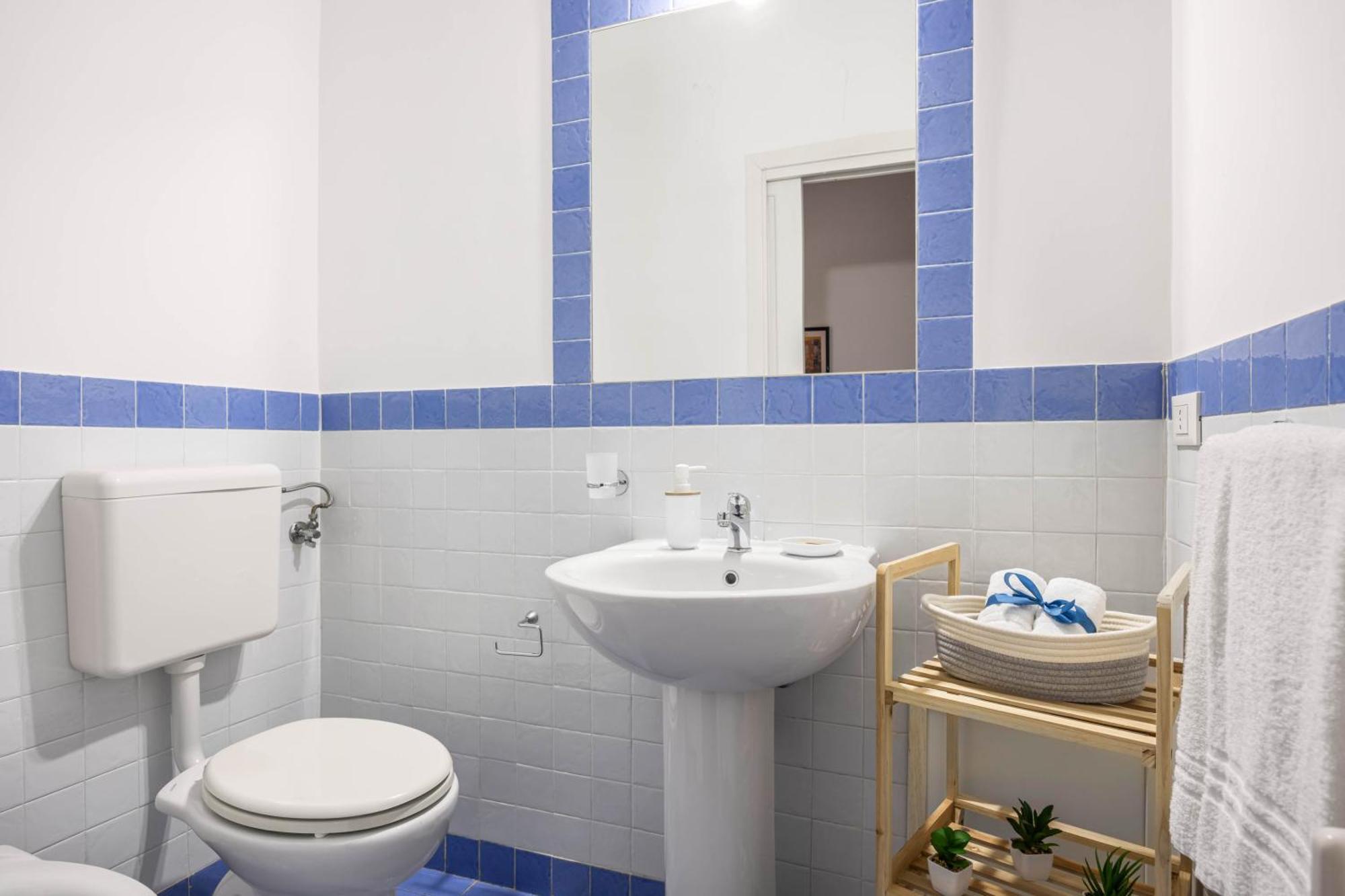 Sedie Volanti Apartment With Jacuzzi Palermo Exterior photo